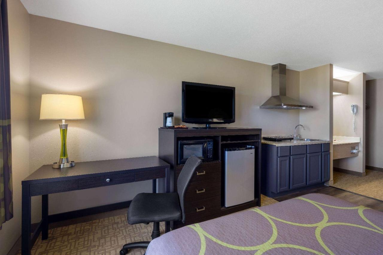 Super 8 By Wyndham Jackson Mn Hotel Bagian luar foto