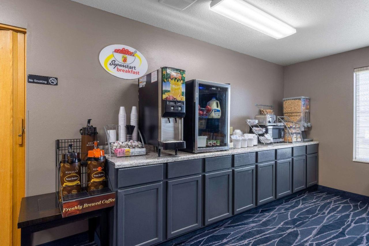 Super 8 By Wyndham Jackson Mn Hotel Bagian luar foto